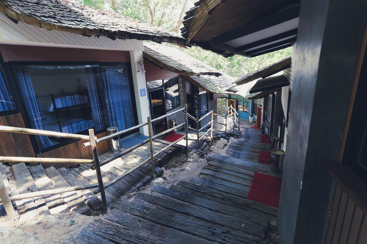 Paradise Beach Backpackers Hostel Patong Екстер'єр фото
