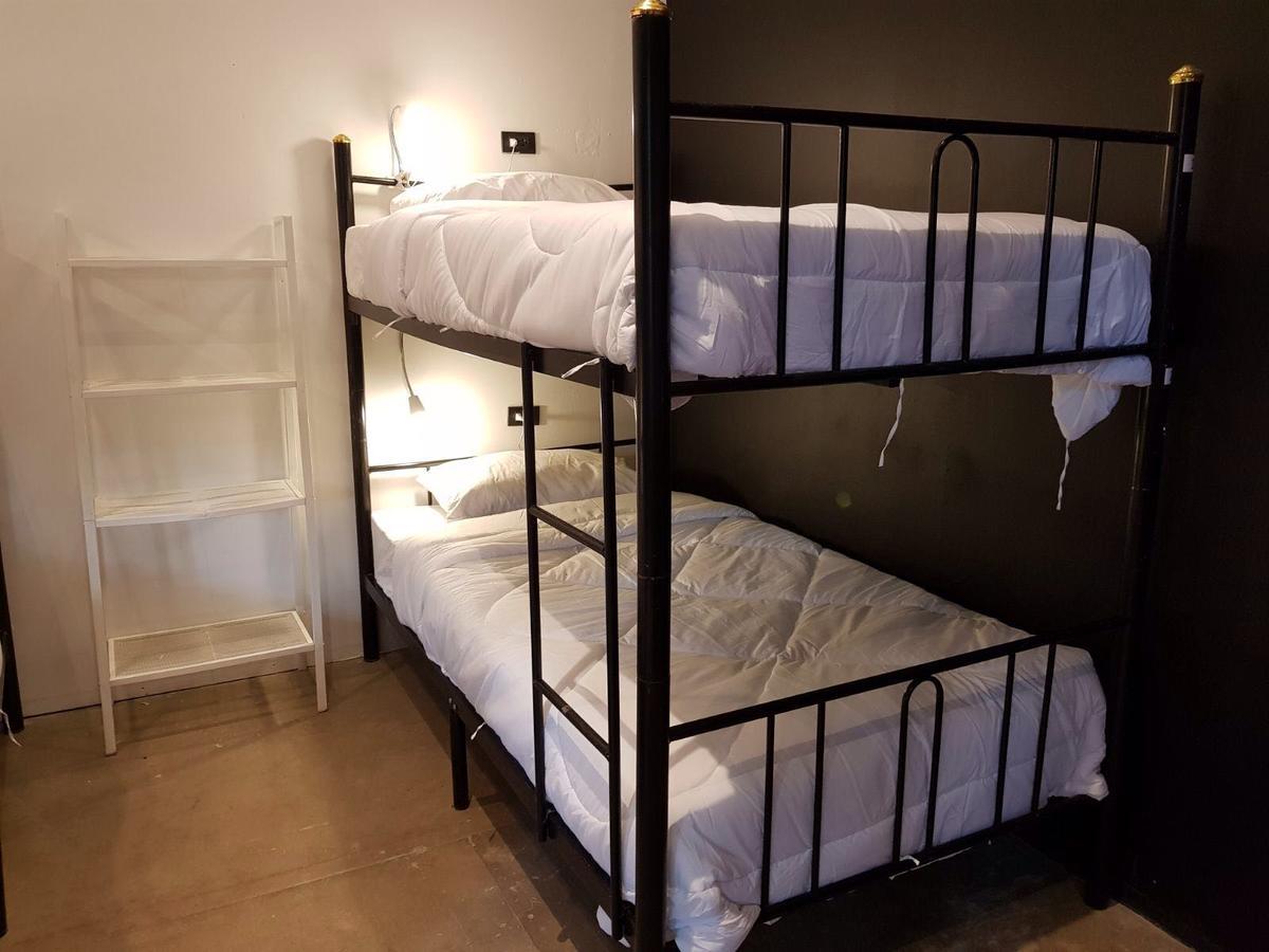 Paradise Beach Backpackers Hostel Patong Екстер'єр фото